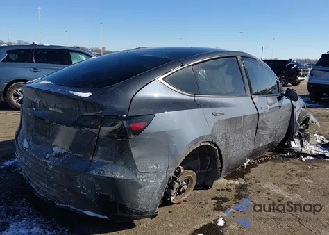 2020 Tesla Model Y Long Range Dual Motor All-Wheel Drive из США, поврежденный, VIN 5YJYGDEEXLF029313